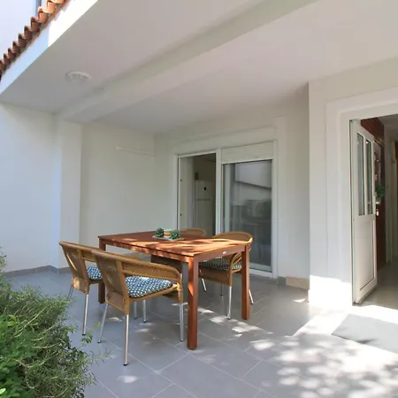 Zen Mit Eigenem Garten Und Terrasse