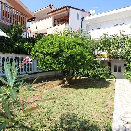 Zen Mit Eigenem Garten Und Terrasse